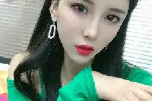 他被谢霆锋打成重伤发妻6次流产后离婚如今69岁他的现状怎样